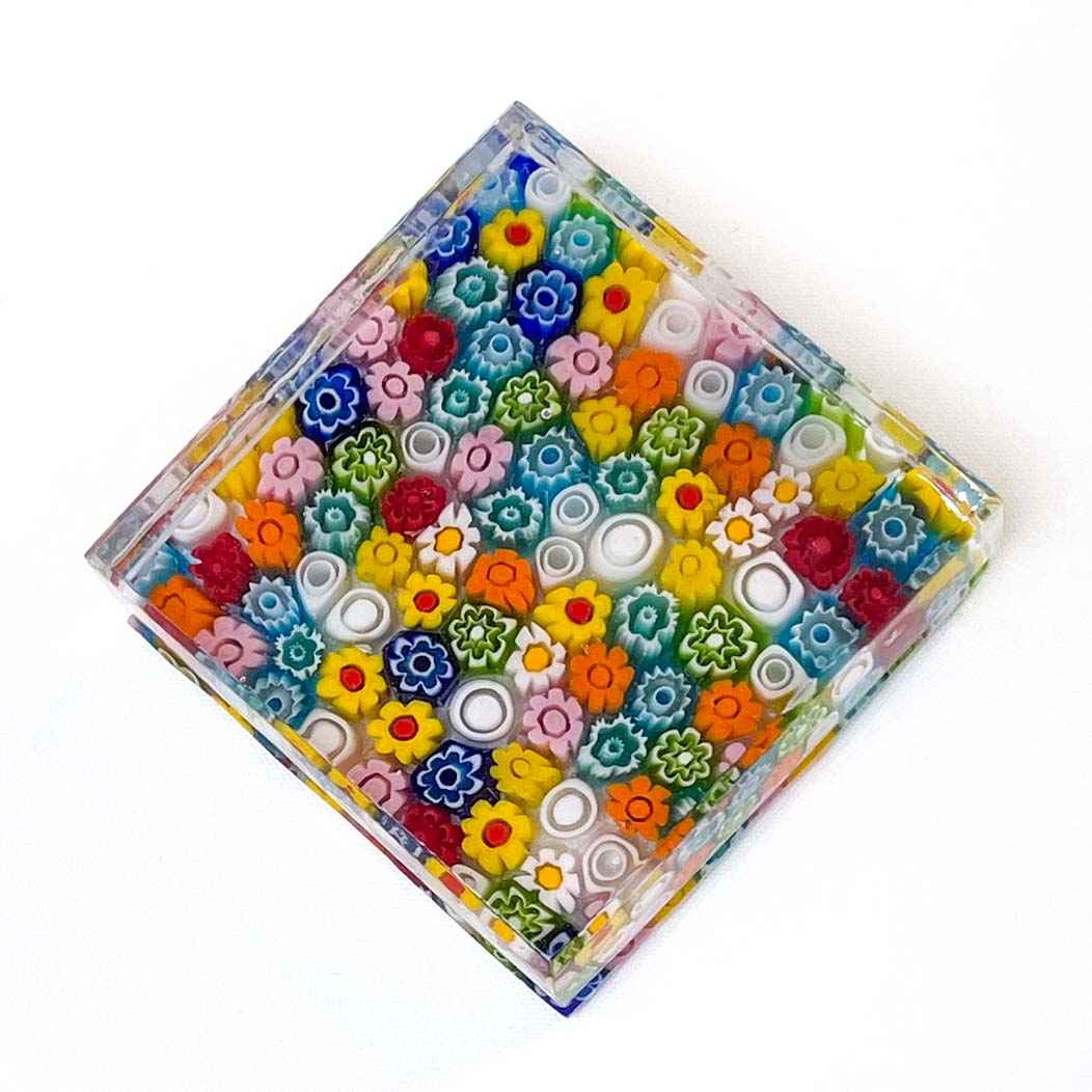 Elegant paperweight with murrine - Murano Glass