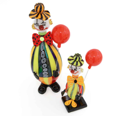 Clown divertente con palloncino
