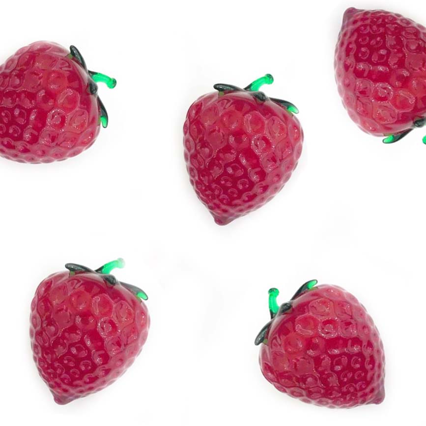 Fraises en verre - grandeur nature - lot de 5 pièces