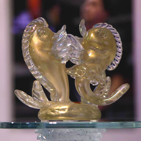 Golden Dolphin - Couple