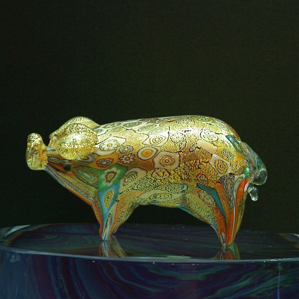 Murrina and gold pig